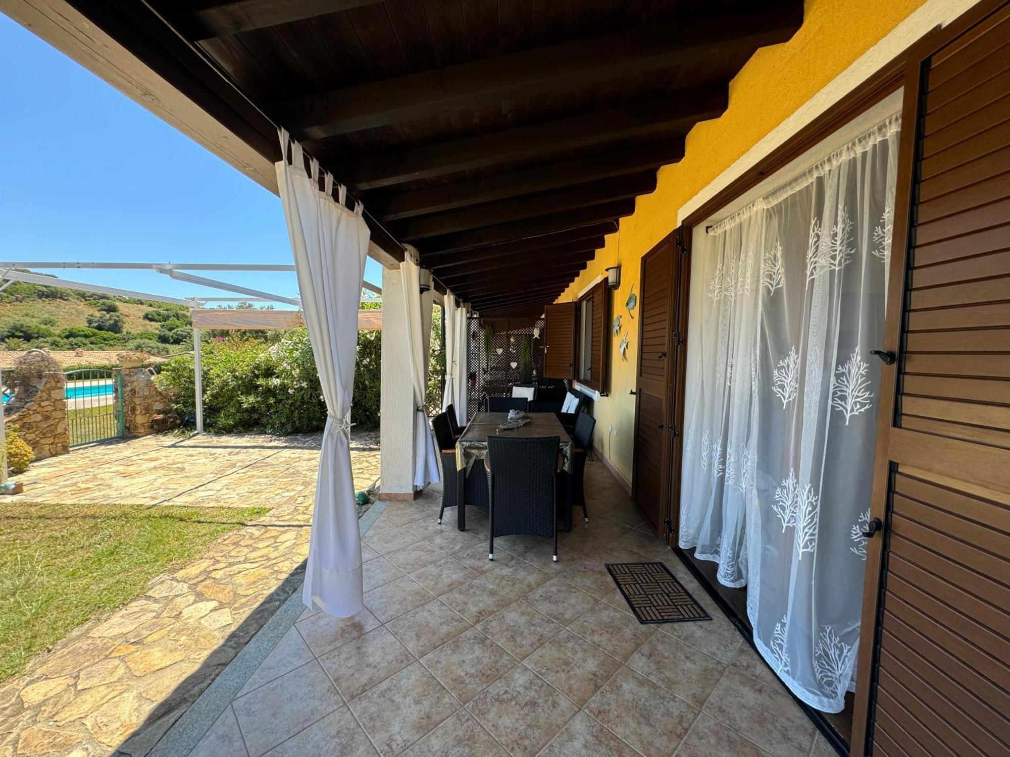 Casa vacanze con piscina vista mare Tertenìa Esterno foto