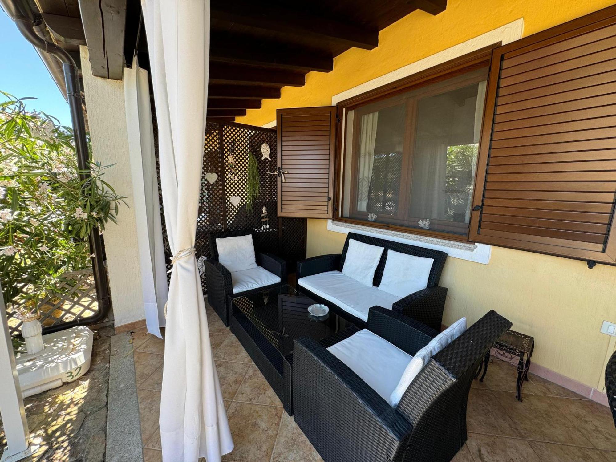 Casa vacanze con piscina vista mare Tertenìa Esterno foto