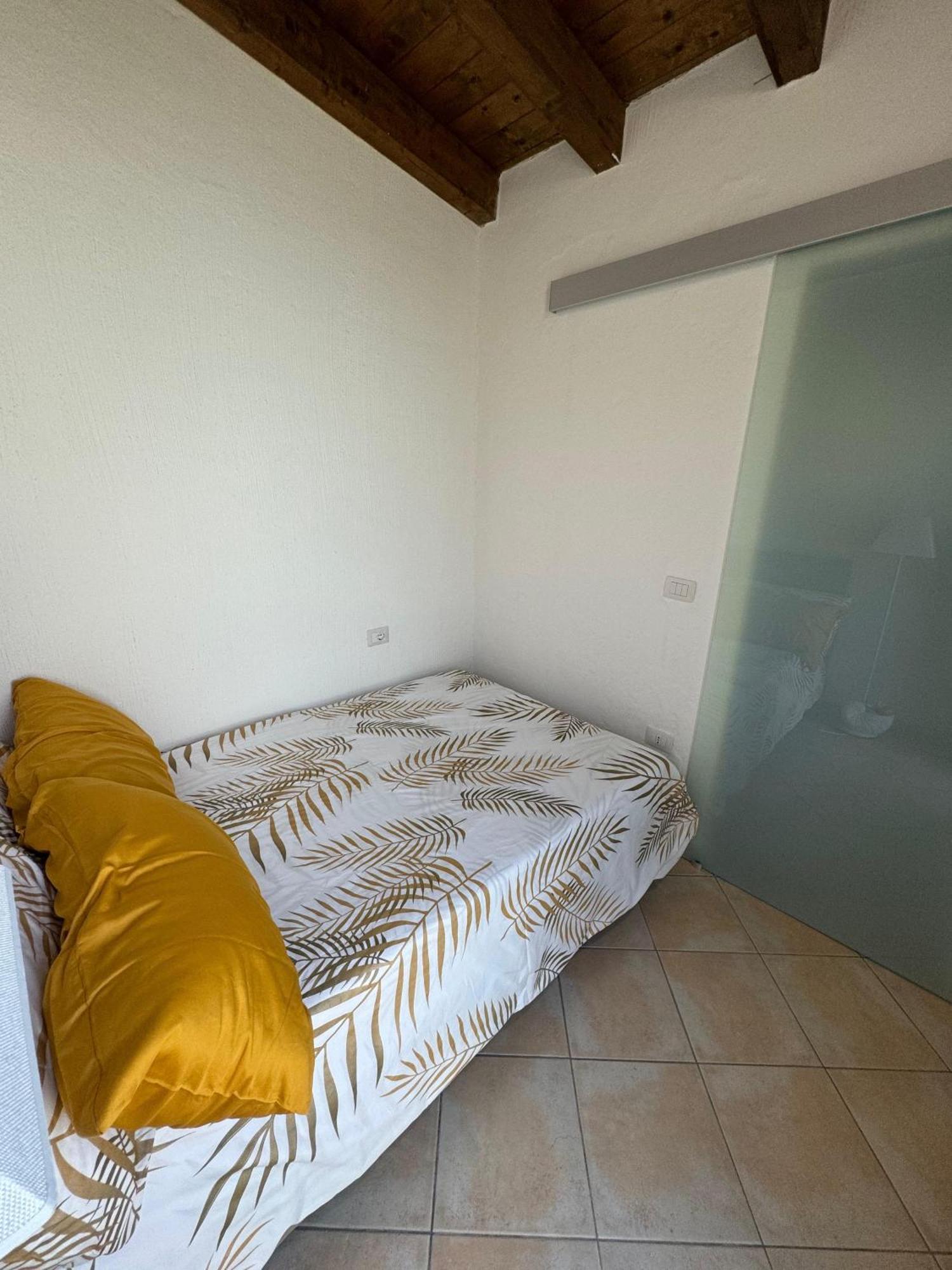 Casa vacanze con piscina vista mare Tertenìa Esterno foto
