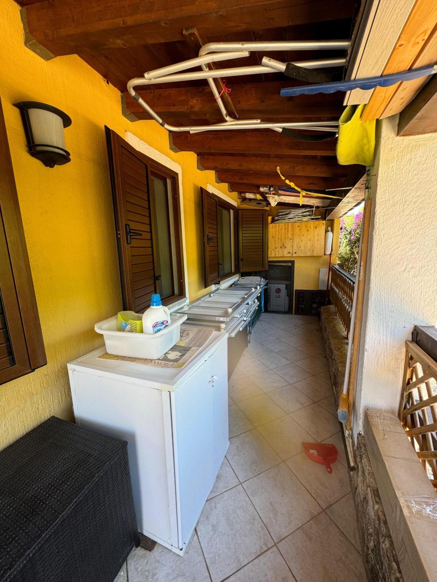 Casa vacanze con piscina vista mare Tertenìa Esterno foto