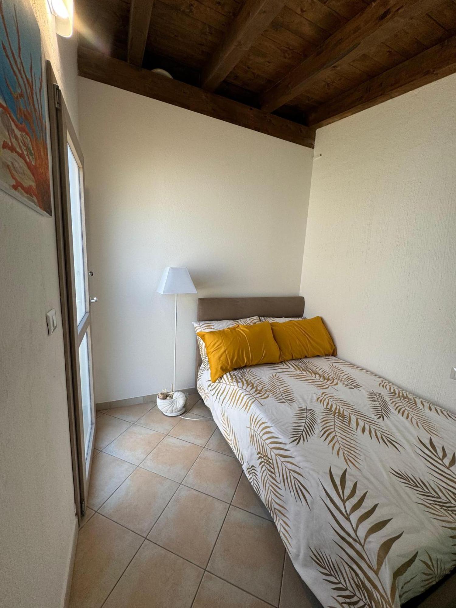 Casa vacanze con piscina vista mare Tertenìa Esterno foto