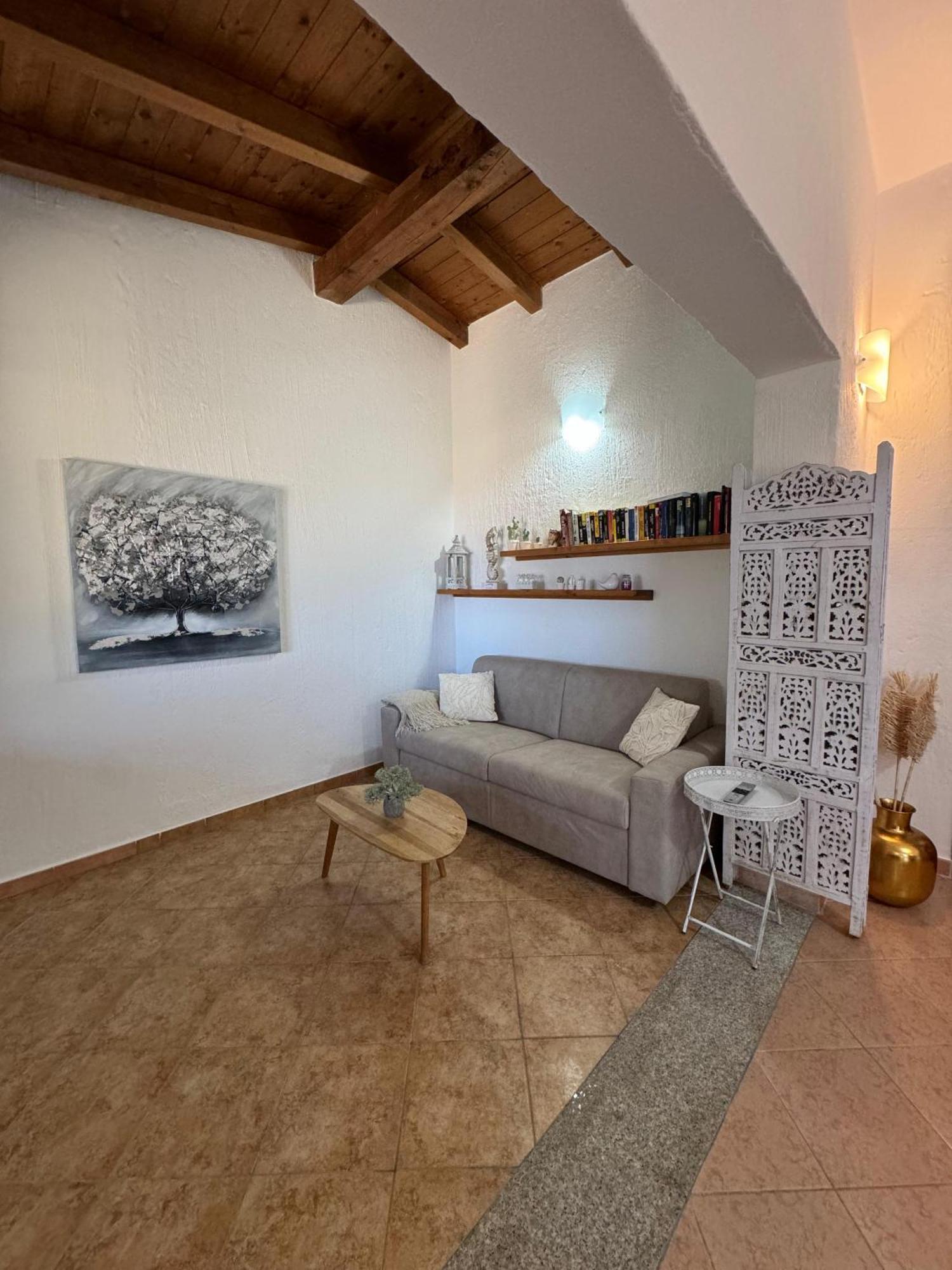 Casa vacanze con piscina vista mare Tertenìa Esterno foto