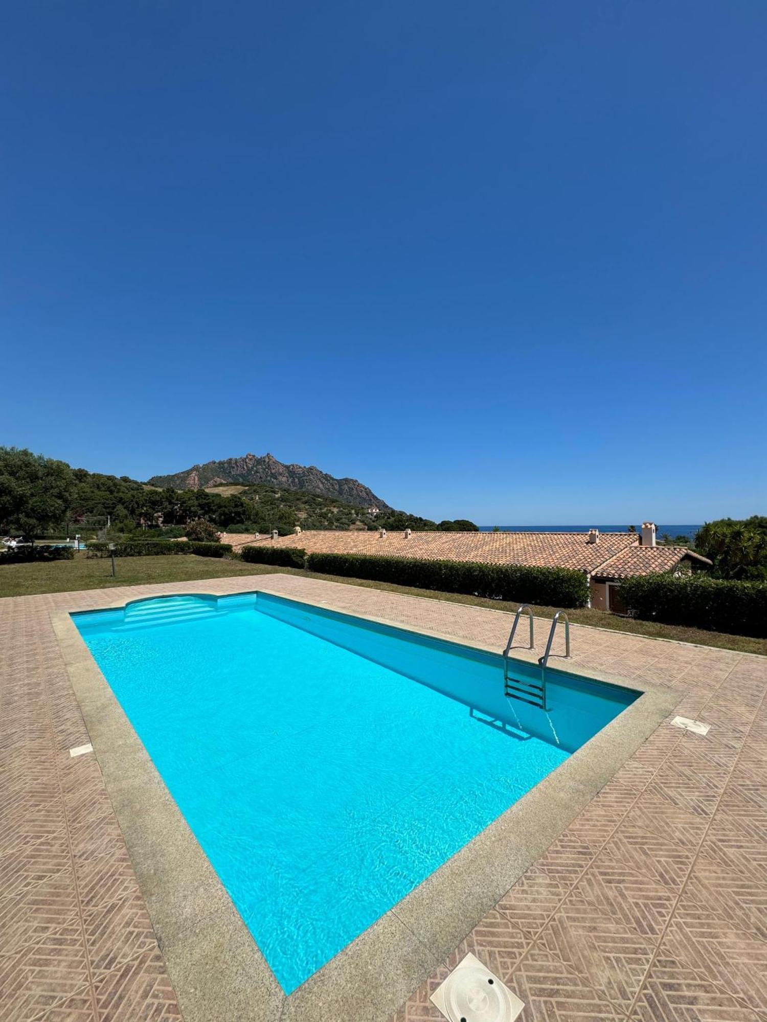Casa vacanze con piscina vista mare Tertenìa Esterno foto