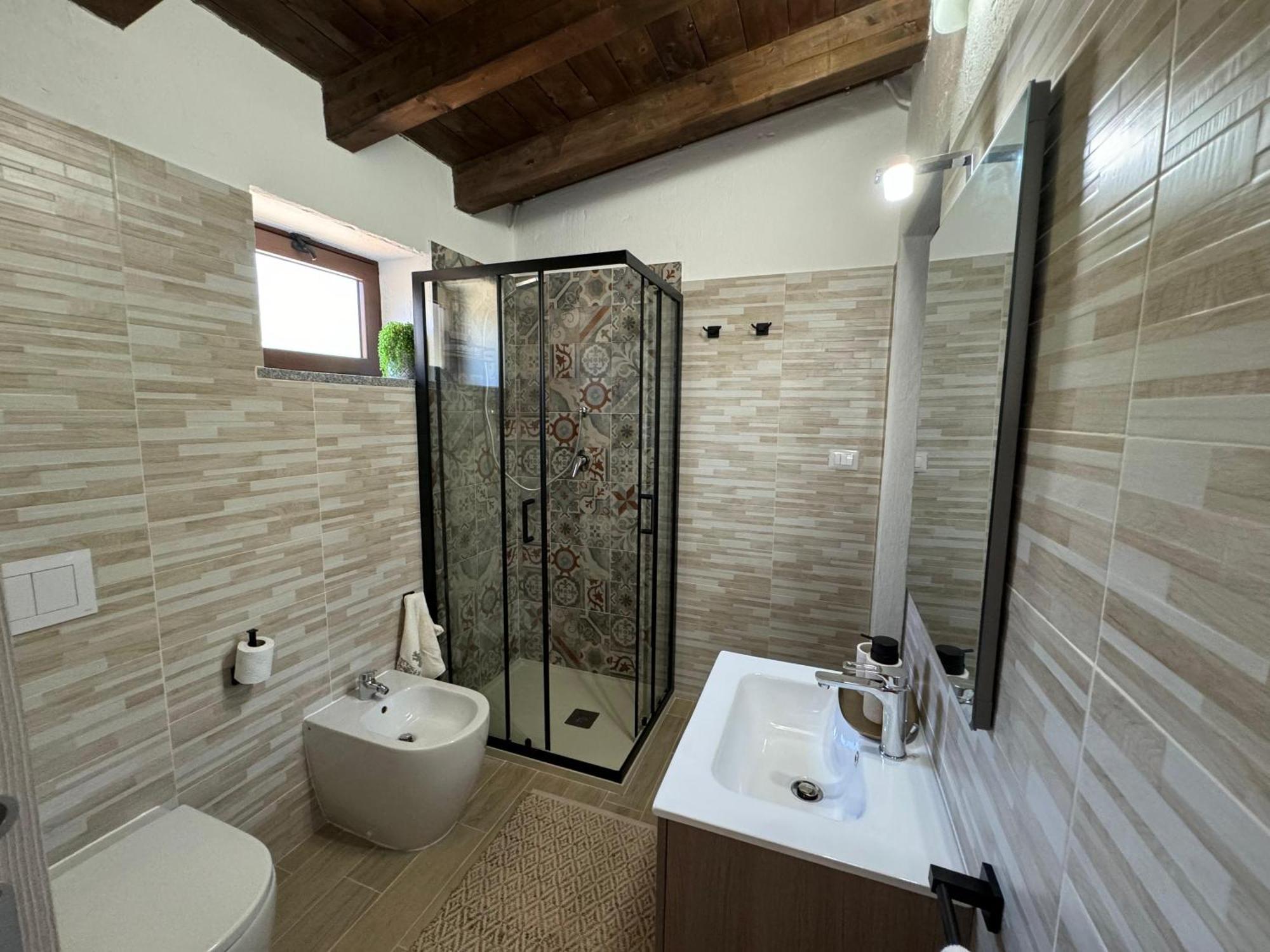 Casa vacanze con piscina vista mare Tertenìa Esterno foto