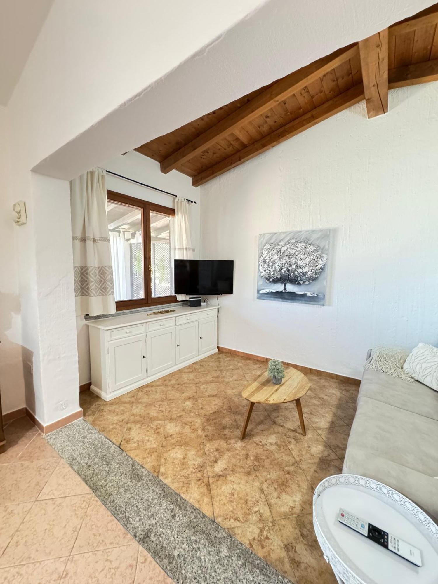 Casa vacanze con piscina vista mare Tertenìa Esterno foto